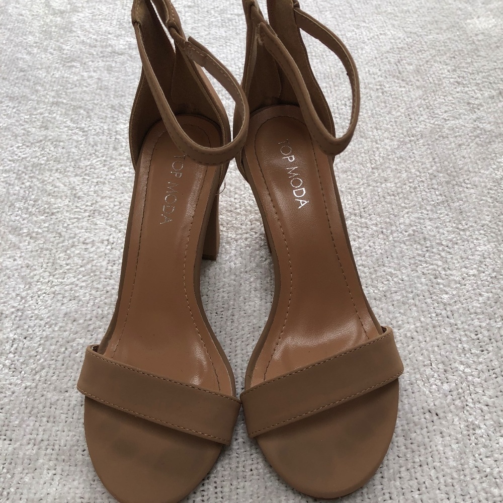 Top Moda shoes, size 6 - fashionable ankle strap dress shoes, tan - used